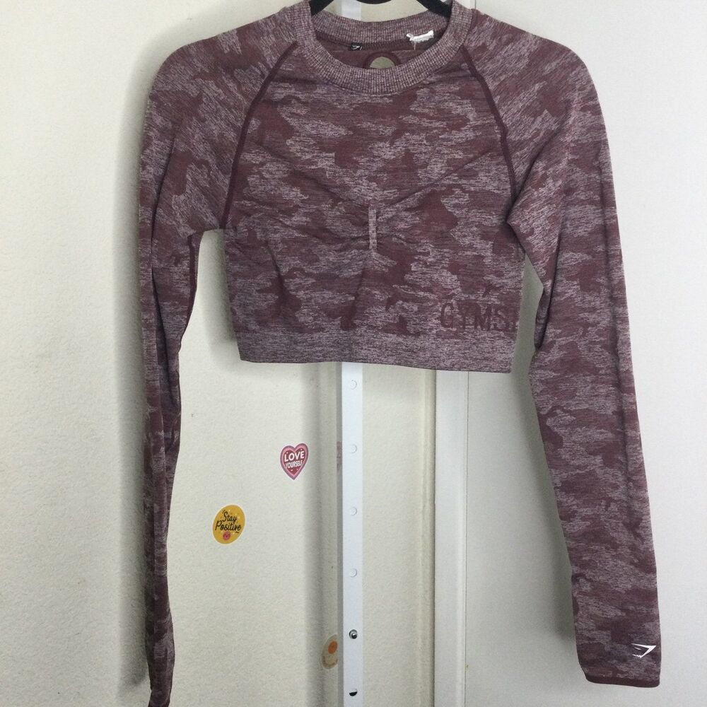 Gym shark long sleeve crop top